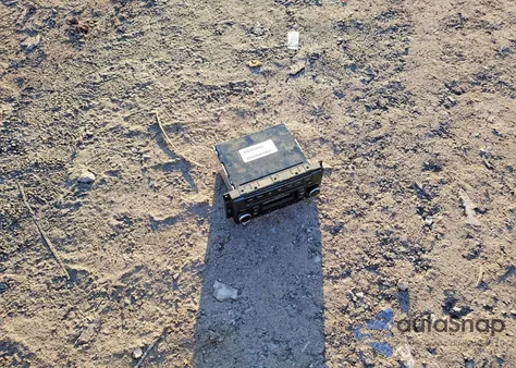 2010 Jeep Commander Sport z USA, uszkodzony, nr VIN 1J4RH4GK8AC103191